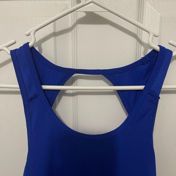 American Eagle Fly Away Open Split/Cross Back Tank XS Blue Workout Gym - Picture 2 of 5